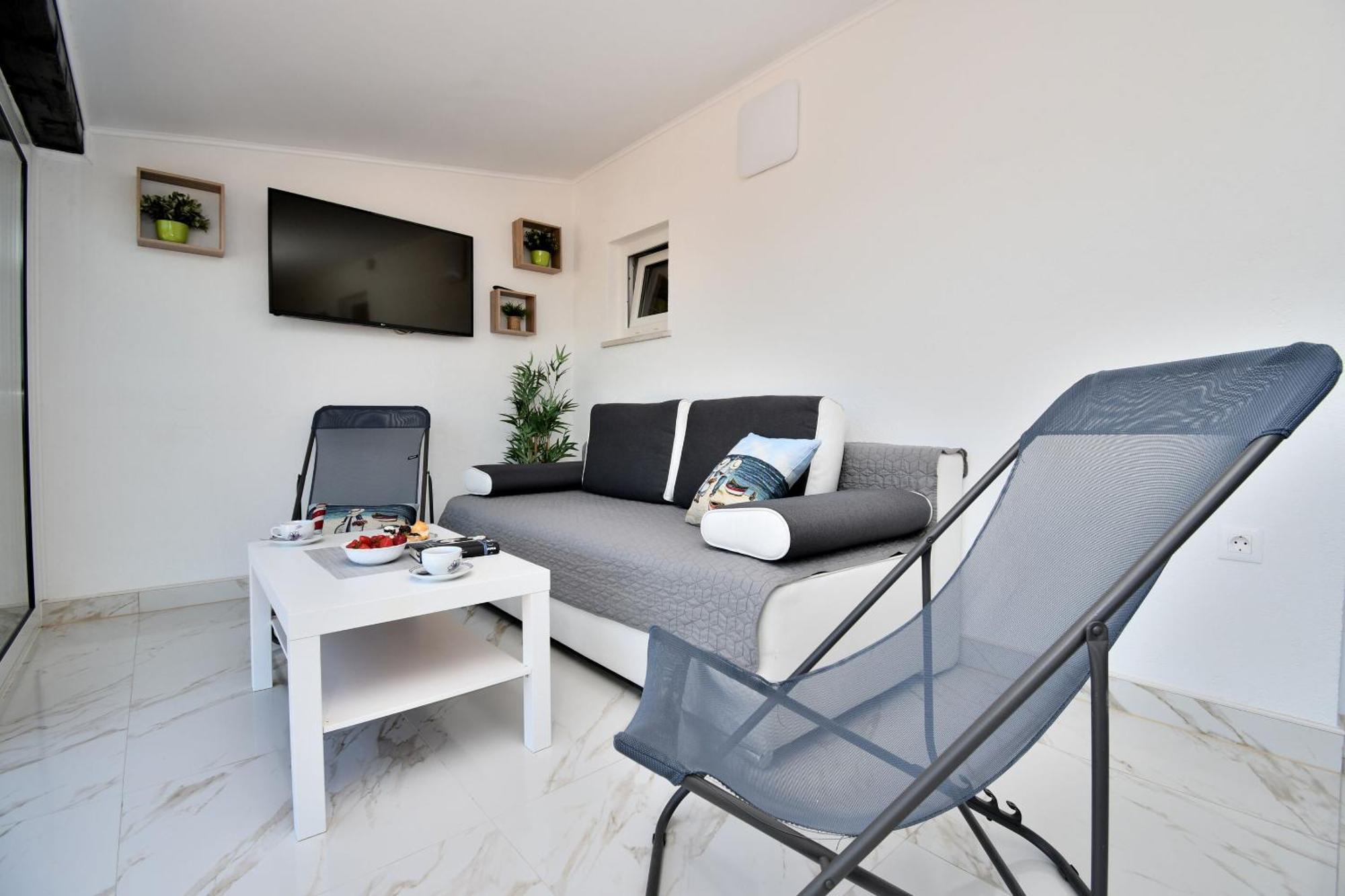 Apartments Ester フンタナ エクステリア 写真